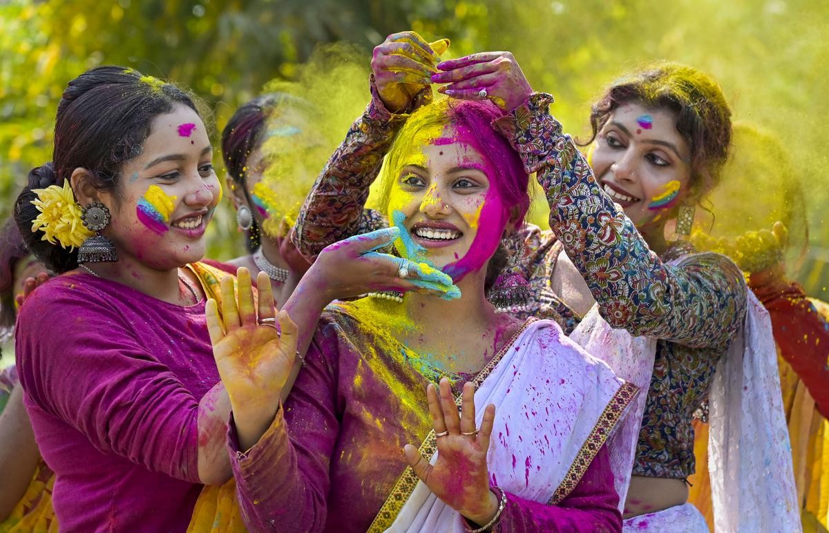 holi-3-1732151241.jpg